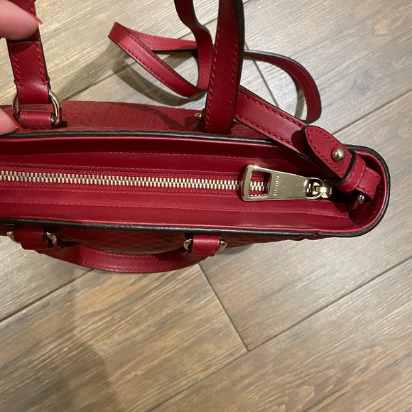 Gucci Microguccissima Bree Tote crossbody in red - Picture 4 of 6